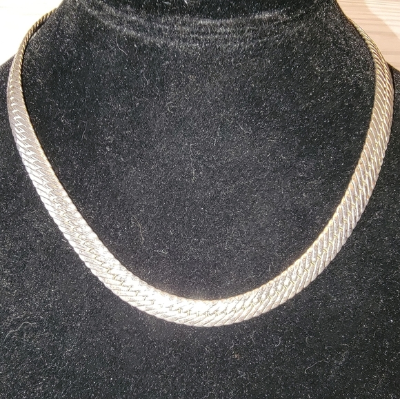None Jewelry - N1 Silver-tone Choker Chain Necklace